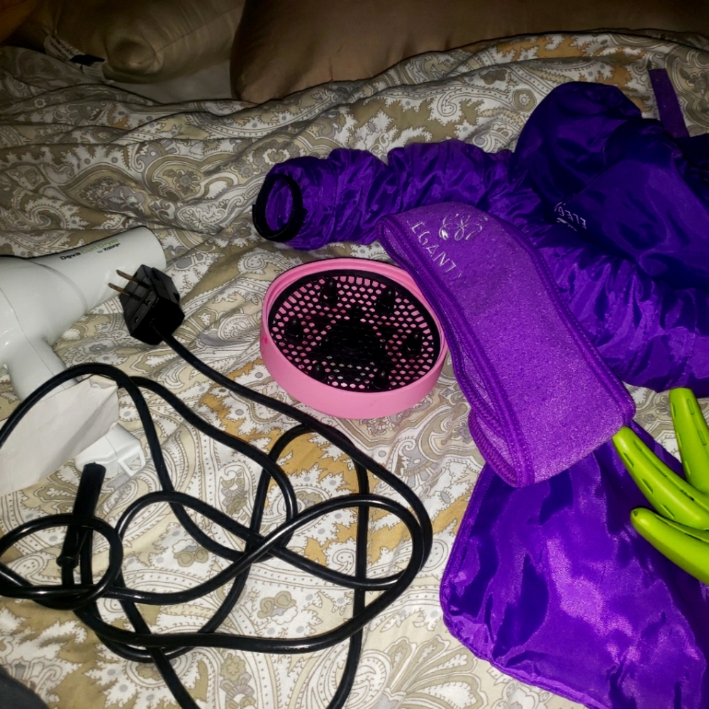 Devacurl hair dryer with accessories